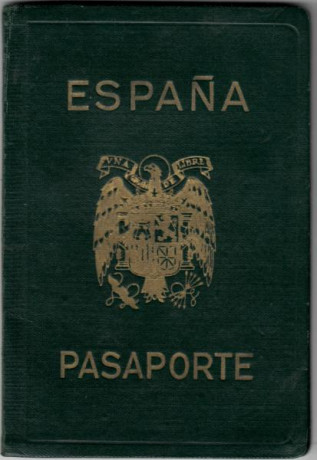  EN RECUERDO Y HOMENAJE A LOS QUE YA NO ESTÁN. 

Si pones en  GOOGLE    PASAPORTES EN LA MEMORIA   da 170