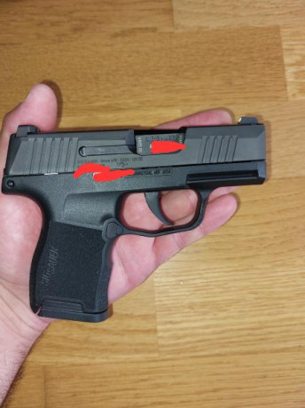 Pongo a la venta mi pistola Sig Sauer P365. Guiada con licencia A. Comprada en septiembre de 2020, no 11