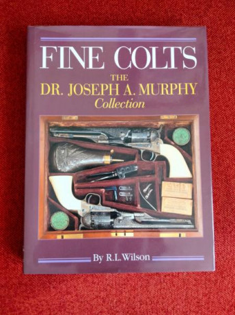 Hola, 
Voy a poner a la venta varios libros sobre armas COLT , empiezo con uno sobre los revolver tipo 60