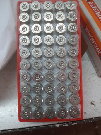 Vendo unas 500 vainas de un solo tiro del 38. 
Son de la marca Winchester. Tengo unas 250 desempistonadas 00
