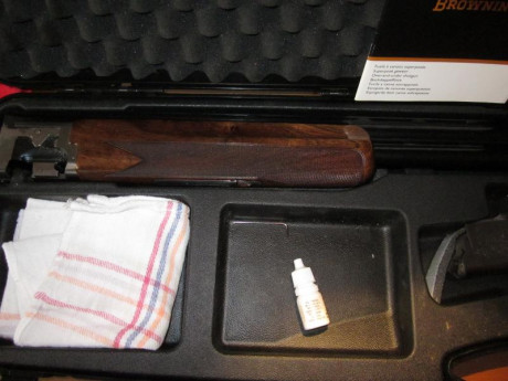 Buenas.
Pongo a la venta escopeta para TRAP , marca  BROWNING modelo 525,con 76cm de cañón
de 2* y 1*.Muy 81