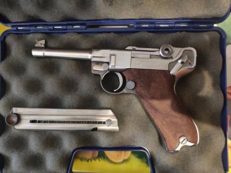 Un saludo a todos compañeros .vendo por falta de cupo pistola luger stoeger american eagle,made y US por 02