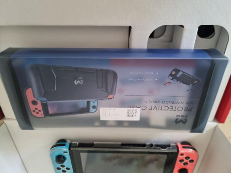 Hola vendo Nintendo Switch car de Luxe 8 con todos sus acesorios sin estrenar con funda Nintendo dos protectores 01