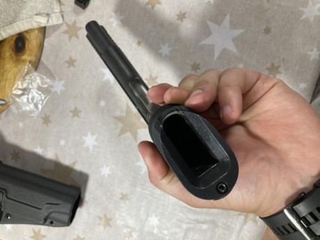 Se vende armscor 1911 y kit del 22 precio 700 también se podría cambiar por pistola glock 17 hk usp o 02