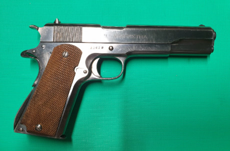 Se vende pistola de la marca Llama modelo Extra.
Calibre nueve largo.
Copia española del Colt modelo 1911 81