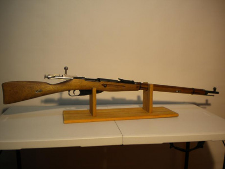 Con mucho dolor tengo que poner en venta un mosin-nagant, el arma está en Toledo 300 Eur., no puedo negociar 00