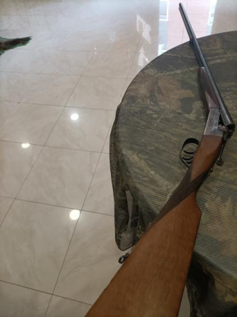Muy poco uso,perfecto estado,70 de cañón extractora y cuatro chokes en ambos caños.Se cambia por rifle 20
