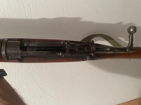 Hola 
Pongo a la venta Lee Enfield 303
En un estado inmejorable 
Precio 500€ 12