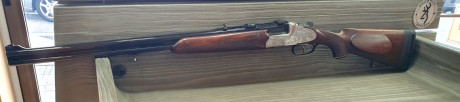 Buenas a todos,
Un amigo me pide le anuncie este rifle.

RIFLE EXPRESS Ferlacy Sodia
Cal.375 H&H
Superpuesto 01
