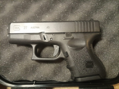 Buenas tardes.
Se vende Glock 27 gen3.
Calibre .40
Retenida de cargador ambidiestra.
Este modelo es de 20