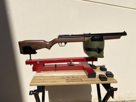Aparte de las Crosman 1337 hasta arriba de piezas custom (vamos, las tuneadas de toda la vida) y las sheridan 152