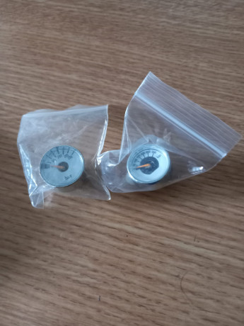 Hola, se ponen a la venta las siguientes piezas (Envíos no incluidos en los precios)

Diana 1000P, cal. 70