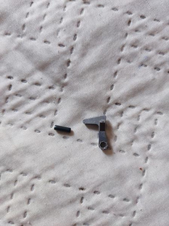 Desconector más pasador EEMANN TECH para tanfoglio stock II, stock III. 30€ + gastos de envío. 00