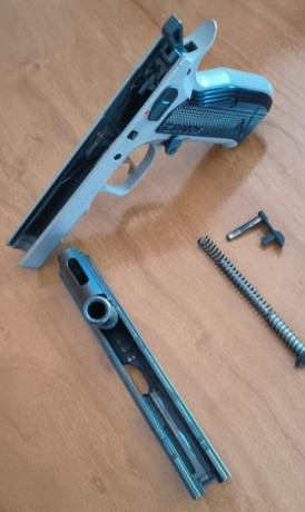 Vendida.
Hola. Un compañero del club vende:
  CZ Shadow 2 "Urban Grey"   con tres cargadores 10