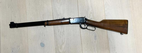 Vendo rifle palanca Winchester modelo 1894 en calibre 30-30. El rifle está como nuevo tanto exteriormente 01