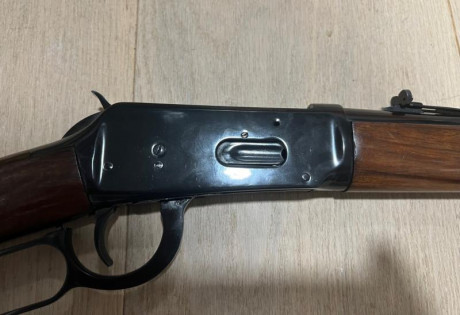 Vendo rifle palanca Winchester modelo 1894 en calibre 30-30. El rifle está como nuevo tanto exteriormente 12