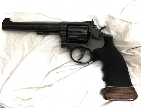 Buenos días. Me dirijo a los poseedores del Smith and Wesson modelo 14. He conseguido uno de ocasión en 61