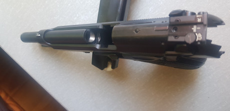 Vendo Beretta FS92 practicamente nueva siempre estuvo guiada  en " A " ahora en " F " 11