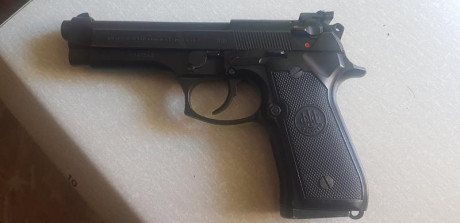 Vendo Beretta FS92 practicamente nueva siempre estuvo guiada  en " A " ahora en " F " 20