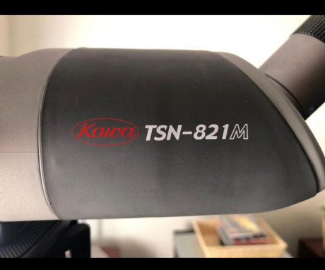 Hola a todos,
Un amigo pone en venta un telescopio terrestre Kowa TSN 821M. El estado es impecable, conserva 11