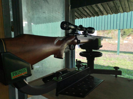 Por falta de uso, vendo browning bbr calibre 300.
Perfecto estado, maderas restauradas.
Visor de regalo. 02