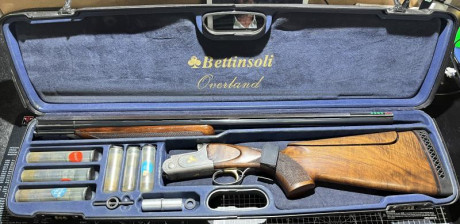 VENDO ESCOPETA BETTINSOLI SUPERPUESTA DEL CALIBRE 12

-CAJA ORIGINAL
-JUEGO DE POLICHOQUES ORIGINALES
-BUEN 01
