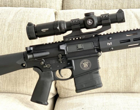 Vendo AR10 Smith&Wesson calibre 6.5 creedmoor con cañón de 20 pulgadas, ambidiestro, A ESTRENAR ni 110