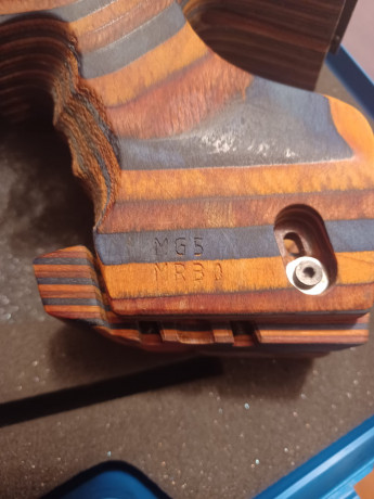 Vendo pistola de libre con disparador electrónico. 
Está en Zaragoza para ver y probar.
650€. Portes por 12