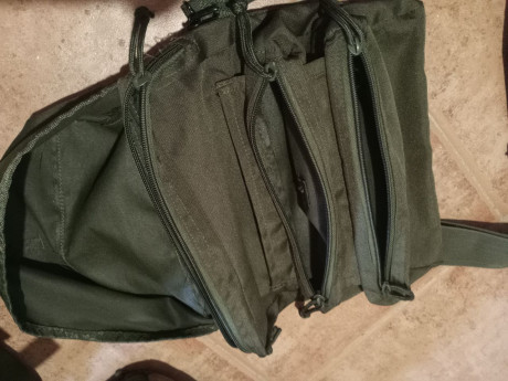 Vendo Pack bolsas militares, 2 bolsas DPM mascara antigas(a una le falta la correa) y bolso medico de 10
