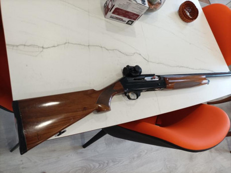 Buenas tardes,vendo escopeta benelli premium del 12,chokes internos de * *** **** y***** estrellas,leva 02