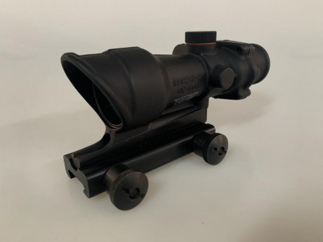 Vendo mira teléscopica Trijicon ACOG TA01 4x32. Retícula tipo crosshair se ilumina en la oscuridad. Utiliza 10