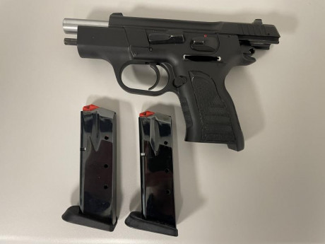 Se vende Tanfoglio Force 99 c sin prácticamente uso. Tendrá unos 50 disparos (arma de defensa). IMPORTANTE: 01