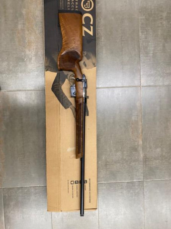Buenas, un compañero me ha pedido que le anuncie este juguete.... Se trata de un CZ 527 Varmint MTR en 01