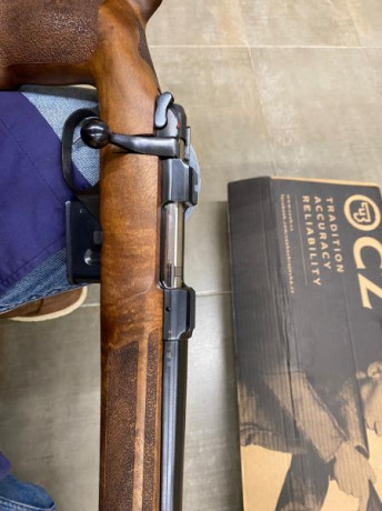 Buenas, un compañero me ha pedido que le anuncie este juguete.... Se trata de un CZ 527 Varmint MTR en 00