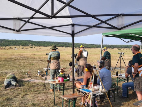 Se ha celebrado el campeonato de Europa de armas históricas en Francia.
En el campo de tiro que será, 02