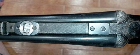 Se vende rifle Express calibre 8x57 JRS de la marca Victor Sarasqueta.
El rifle se vende con visor Zeiss 12