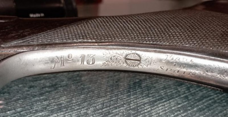 Se vende rifle Express calibre 8x57 JRS de la marca Victor Sarasqueta.
El rifle se vende con visor Zeiss 32
