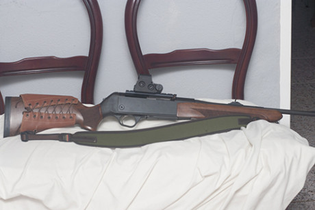 Por edad me retiro definitivamente de la caza y vendo las siguientes armas:
1.	HK SLB2000, calibre 9.3X62, 02
