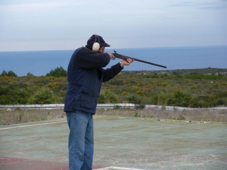  Amigos, viendo que hay interés general en la práctica de la caza con armas de avancarga, abrimos este 01