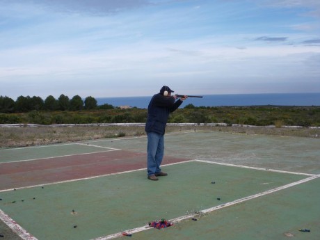  Amigos, viendo que hay interés general en la práctica de la caza con armas de avancarga, abrimos este 10