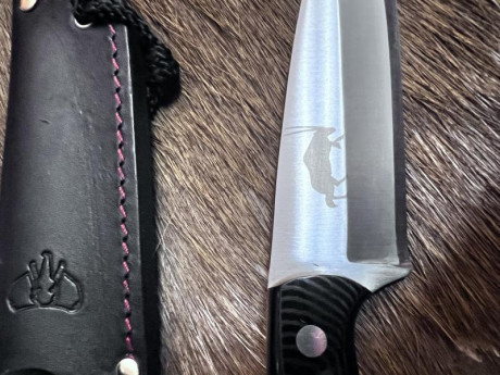Vendo cuchillo Cudeman, modelo 123M diseñado por Cesar Bozal, con funfa y rabiza con bandera y punta de 30