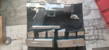 Buenas compañeros,

Se vende SPS Pantera del 40sw, con 2 cañones y 8 cargadores, 4 de STI y 4 de Infinity. 02