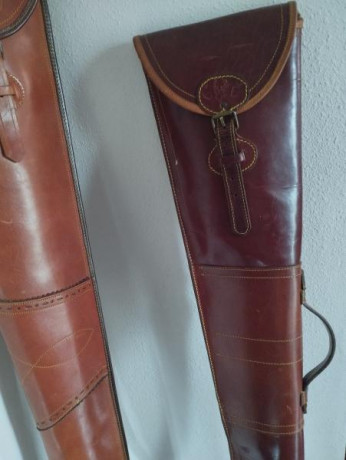 Fundas nuevas a estrenar, a pesar de sus años nunca usadas
1. Funda para escopeta de 125 cm. 
2. Funda 01