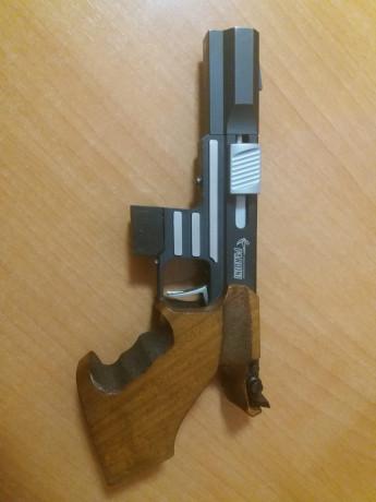 Vendo Pardini Cal 32 en perfecto estado , incluye maletín de transporte ,  precio 700€ . Envio fotos a 01