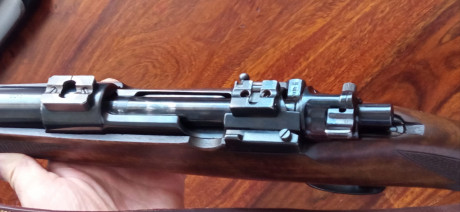 Vendo rifle de cerrojo Voere stlf3, de fabricación austriaca,  calidad " Safari grade " con 21