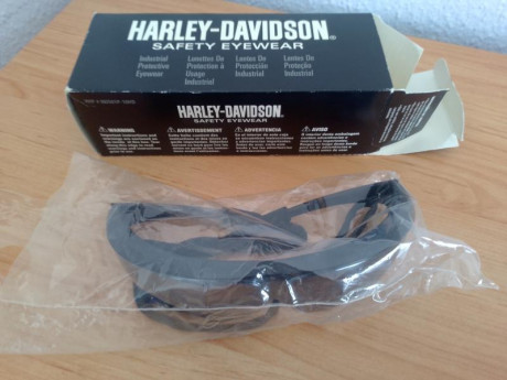Vendo unas gafas nuevas Harley Davidson modelo HD 402
50€ 
Envío incluido. 02