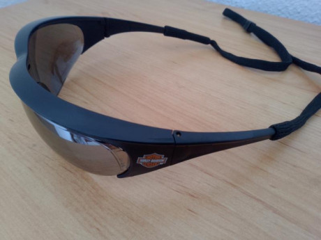 Vendo unas gafas nuevas Harley Davidson modelo HD 402
50€ 
Envío peninsular 7€. 10