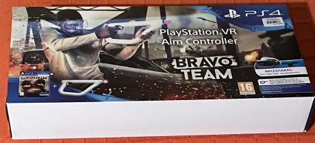 Vendo conjunto de equipos para juegos PS4, casco de realidad virtual Playstation VR, volante y pedales 11