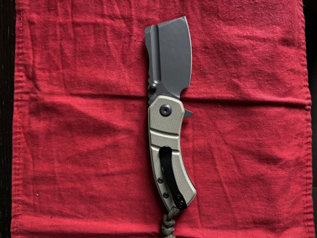En venta està Kansept tipo Cleaver en acero  154CM black y cachas en G10 color sand. Sin ningún uso y 01