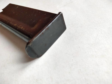 Hola, pongo a la venta unos cargadores de pistola y carabina del calibre 22 LR 51